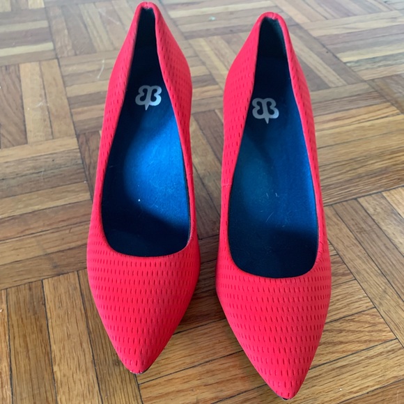 Betabrand Shoes - Beta brand mile marker heels.